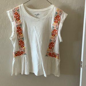 Alya colorful sleeveless top!